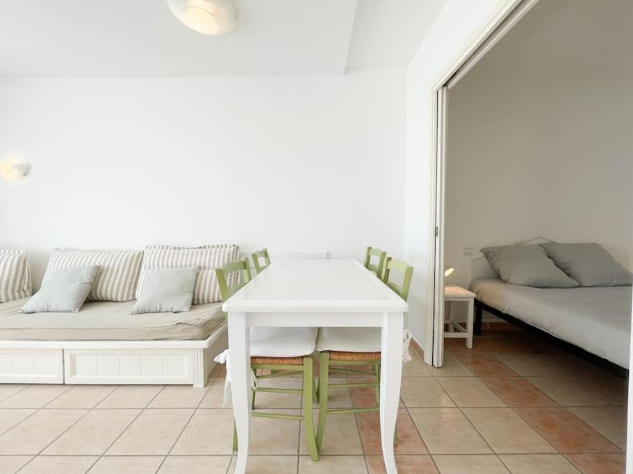 Palais Josephine Apartment โบโซเลย ภายนอก รูปภาพ